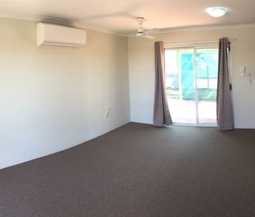 FULLY AIR CONDITIONED FAMILY HOME - Photo 1