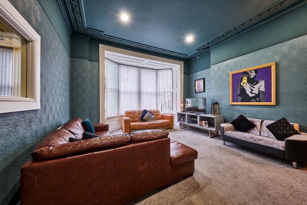 22 The Square, 22 Crawford Square, Derry, BT48 7HT - Photo 1