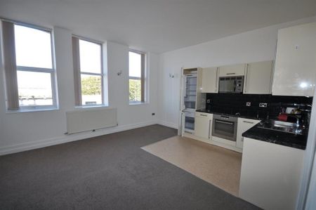 1 bedroom apartment to rent - Photo 2