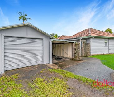 Renovated Three Bedroom Home - Photo 1