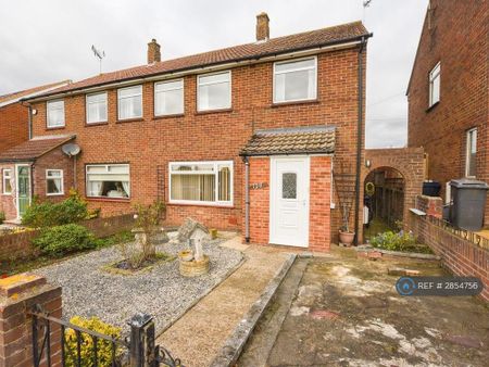 3 bedroom semi-detached house to rent - Photo 5