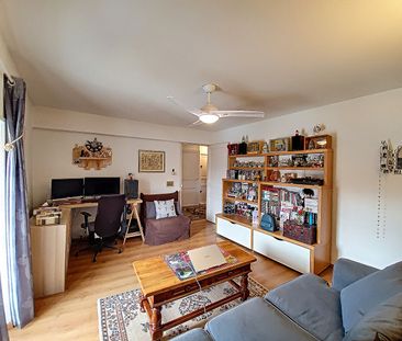Noves : Appartement grand T2 au 2ème étage, - Photo 3