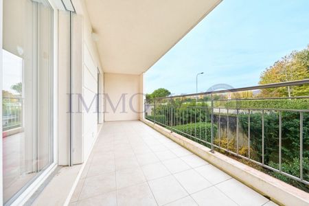 SPACIEUX DUPLEX DE STANDING AVEC JARDINS ET BALCON - Foto 4