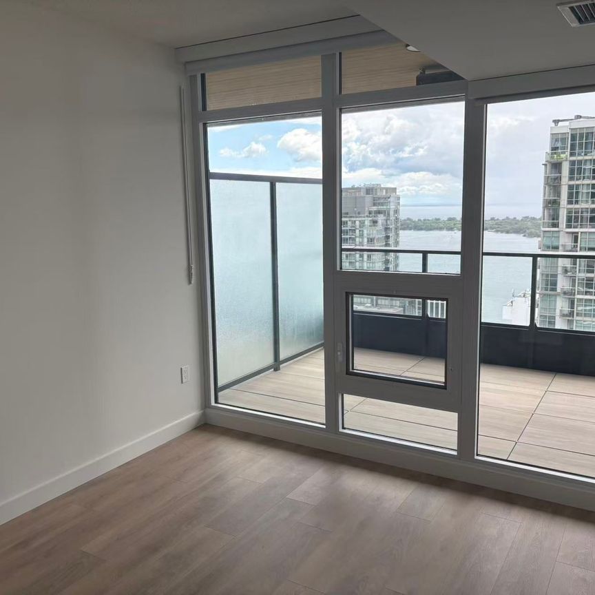 For Lease - 1 Concord Cityplace Way Unit# 3908, Toronto, Ontario - Photo 1