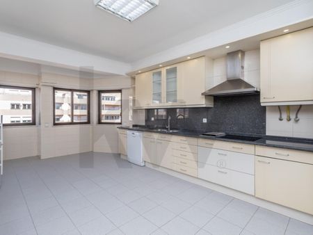 Apartamento T4 em Lisboa - Photo 4