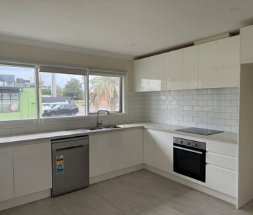 Modern 2-Bedroom Apartment in Cheltenham: Comfort, Convenience, and... - Photo 6