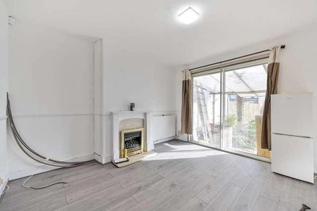 Heath Road, Hounslow, TW3 - Photo 2