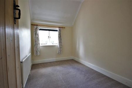 3 bedroom terraced house to rent - Photo 5