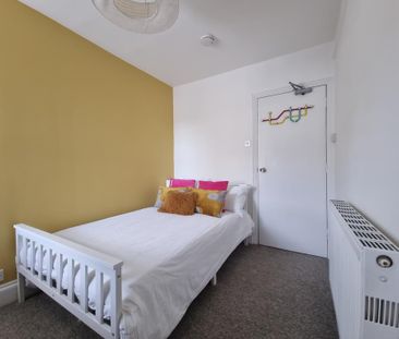 5 bedroom terraced house to rent - Photo 5