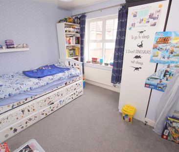 3 bedroom detached house to rent - Photo 2