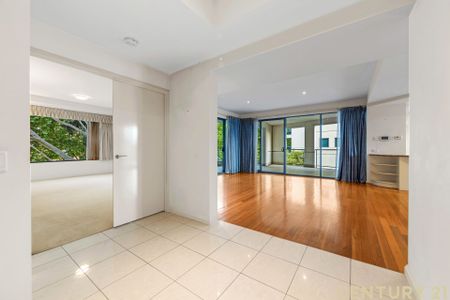 South Perth Stunner&comma; Available Now&excl; - Photo 2