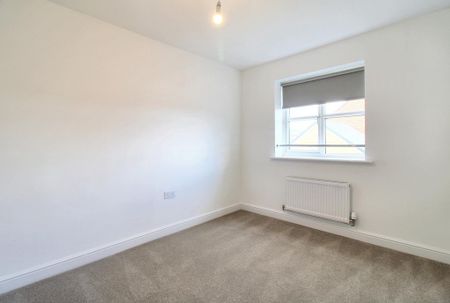 3 bedroom detached house to rent - Photo 3