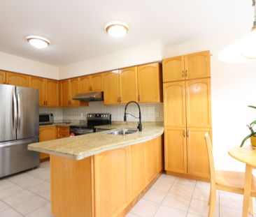 For Lease - 49 Falling River Drive Unit# Upper, Richmond Hill, Ontario - Photo 4