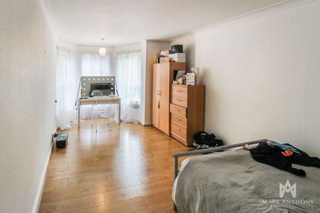 3 bedroom apartment to rent - Photo 5