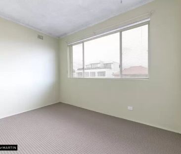 MGM MARTIN - TWO BEDROOM APARTMENT - Photo 5