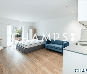 Studio to rent - Photo 1