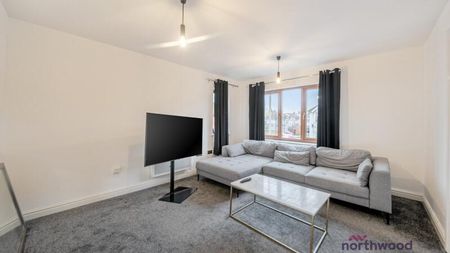 2 bedroom flat to rent - Photo 2