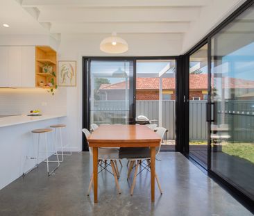 2/2 Villiers Street, Mayfield NSW 2304 - House For Rent | Domain - Photo 3