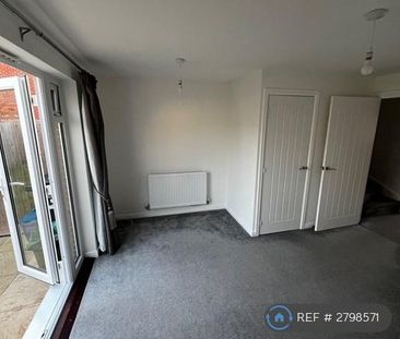 2 bedroom semi-detached house to rent - Photo 2