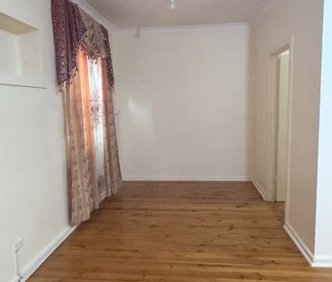 Three bedroom home - Photo 4