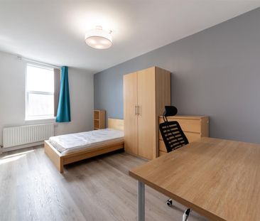 6 bed apartment to rent in Heaton Road, Heaton, NE6 - Photo 5