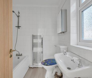 2 bedroom property to rent - Photo 3