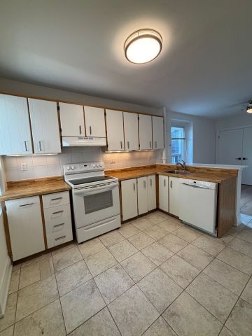 For Lease - 927 Kingston Road Unit# Upper, Toronto, Ontario - Photo 5