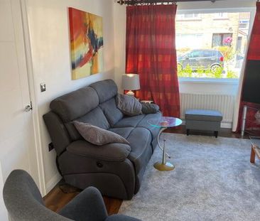 9 Prince Edward Gardens, Stranmillis, Belfast, BT9 5GD - Photo 2