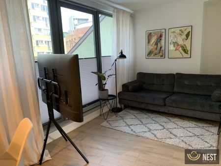 Trzypokojowe mieszkanie na Starym Mieście - Zdjęcie 2