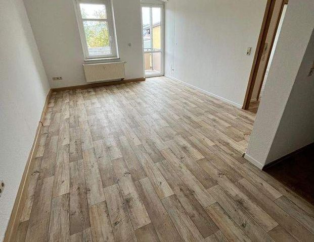 Schöne geräumige 2 Raum Wohnung mit Balkon Lichtenstein zu vermieten - Foto 1