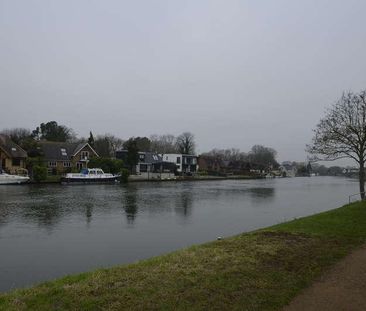 Thames Side, Staines-upon-thames, TW18 - Photo 1