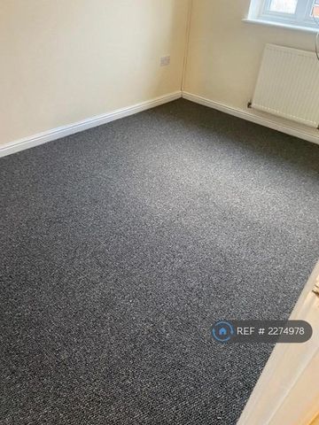 3 bedroom end of terrace house to rent - Photo 5