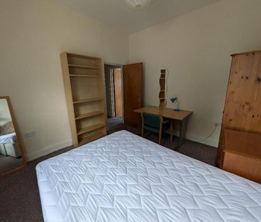 6 bedroom terraced house to rent - Photo 5