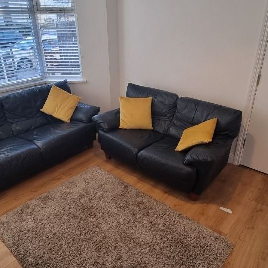 137 Ulsterville Avenue, Belfast BT9 7AU - Photo 1