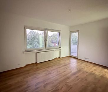 Frisch sanierte 2,5 Zimmer-Wohnung mit Balkon in Essen-Borbeck - Photo 2