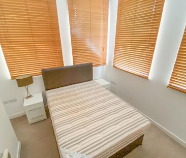 2 bedroom flat to rent - Photo 2