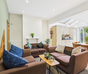 1 bedroom in a house share to rent - Photo 1