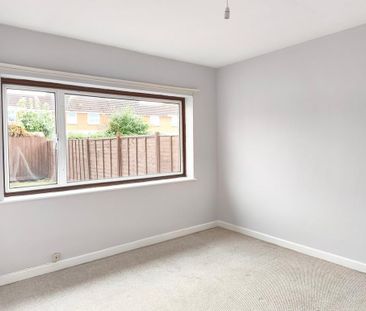 2 bedroom semi-detached bungalow to rent - Photo 6