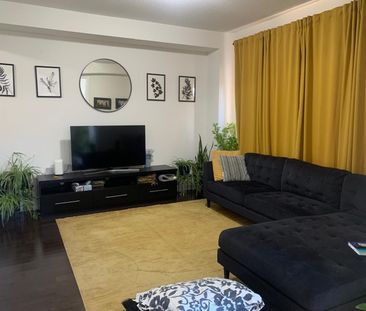 For Lease - 253 Fleetwood Drive, Oshawa, Ontario - Photo 3