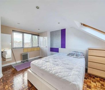 Ridgehurst Avenue, Watford, Hertfordshire, WD25 - Photo 3