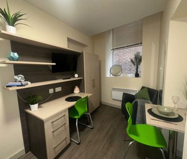 Studio Flat, Halley House, NG1 - Photo 1