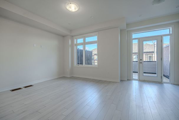 For Lease - 31 Bluebird Lane, Barrie, Ontario - Photo 1