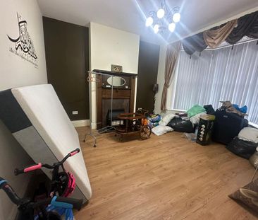 4 bedroom terraced house to rent - Photo 3