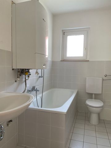 frisch renovierte 3-Zimmerwohnung im Erdgeschoss ab sofort frei - Photo 3