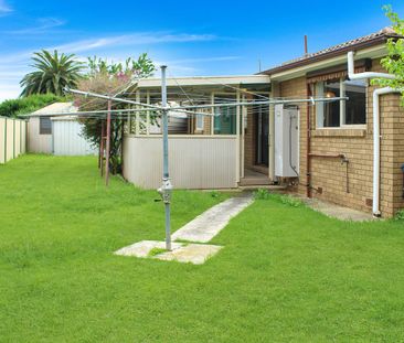 FLAMILY HOME IN QUIET COURT - Photo 5