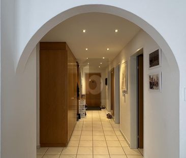 QUIETLY LOCATED, SPACIOUS AND LIGHT-FLOODED - Photo 5