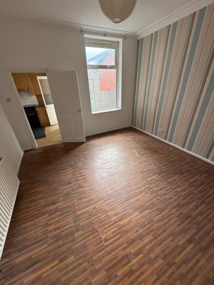 3 bedroom end of terrace house to rent - Photo 1