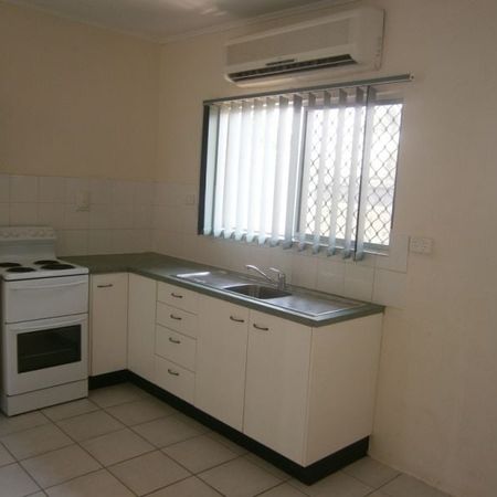 THREE BEDROOM UNIT - WALKING DISTANCE TO TOWN!! - Photo 3