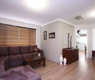 22 Burford Place, Canning Vale WA 6155 - Photo 2