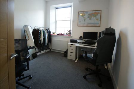 Oakfield Road Flat 3, Clifton, BS8 2BG - Photo 3